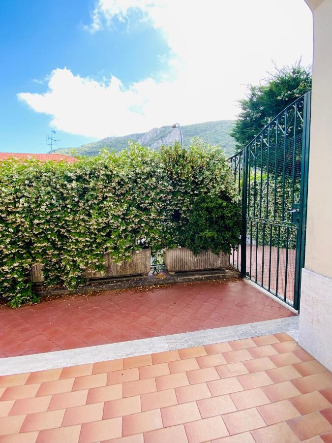 Vivi La Mia Liguria - Esclusivo Appartamento Con Terrazzo E Giardino Finale Ligure Buitenkant foto